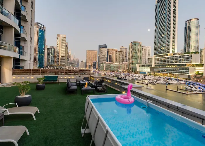 Villa With Private Pool & Huge Terrace Overlooking The Marina